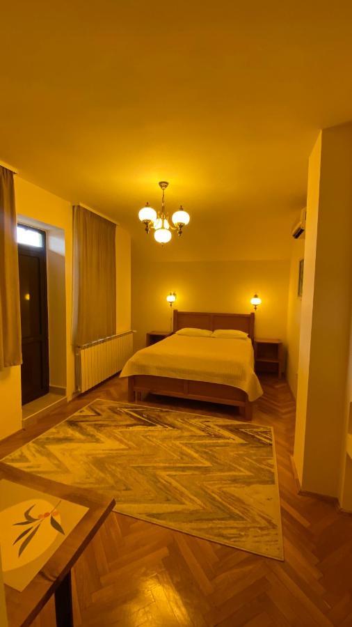 Pensiunea Imperial Targu Mures Exterior photo